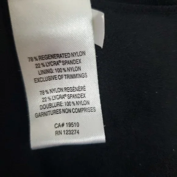 Lole bikini top, bra top style with adjustable straps - Picture 5 of 10